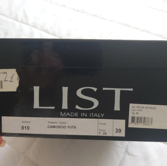 Women's suede nude boot from Italy size 39 worn once - Picture 2 of 7